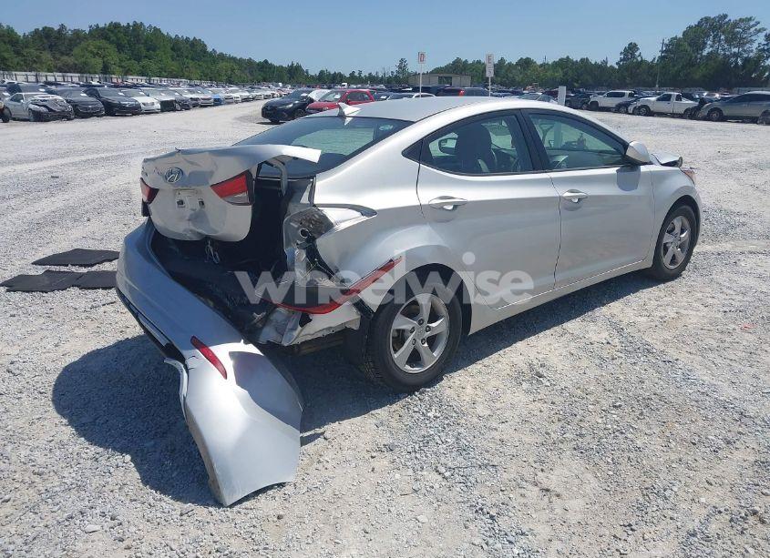 Photo 4 of 2015 Hyundai Elantra SE (VIN 5NPDH4AE5FH647808)