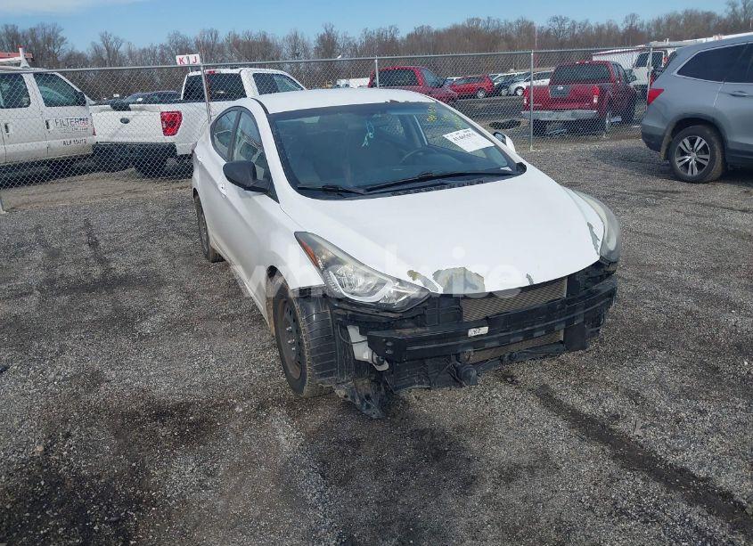 2016 Hyundai Elantra SE (VIN 5NPDH4AE5GH665792) main photo