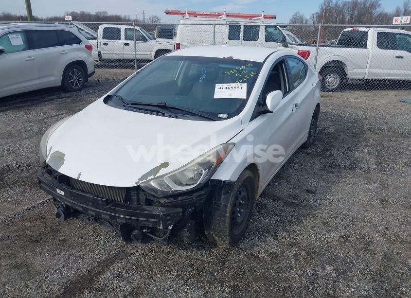 Photo 2 of 2016 Hyundai Elantra SE (VIN 5NPDH4AE5GH665792)