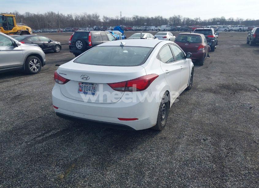 Photo 4 of 2016 Hyundai Elantra SE (VIN 5NPDH4AE5GH665792)