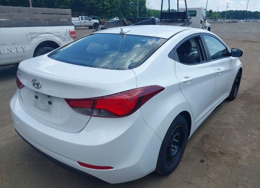 Photo 4 of 2016 Hyundai Elantra SE (VIN 5NPDH4AE5GH691681)