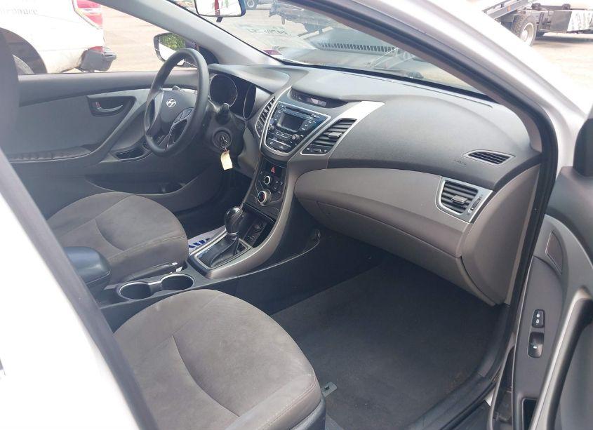 Photo 5 of 2016 Hyundai Elantra SE (VIN 5NPDH4AE5GH691681)