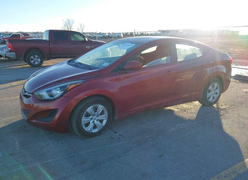 Photo 2 of 2016 Hyundai Elantra SE (VIN 5NPDH4AE5GH711959)