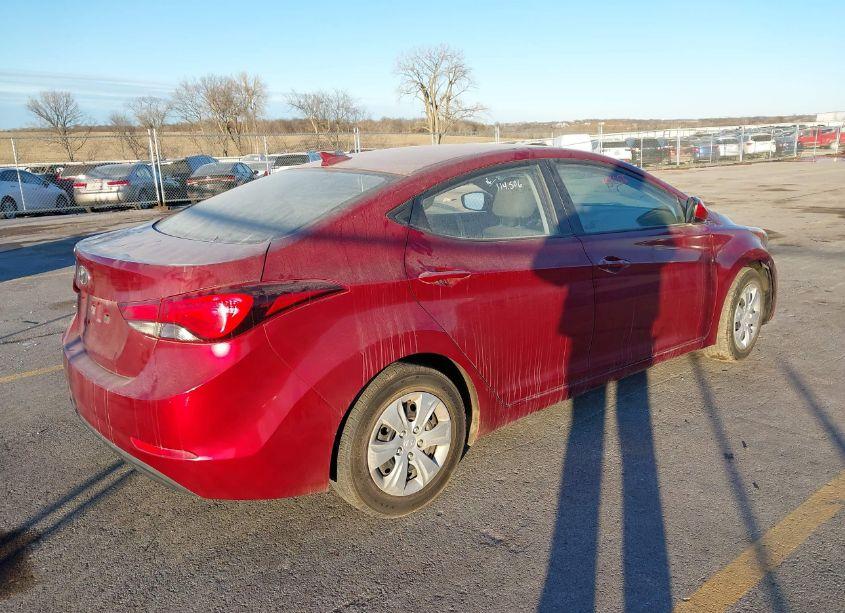 Photo 4 of 2016 Hyundai Elantra SE (VIN 5NPDH4AE5GH711959)