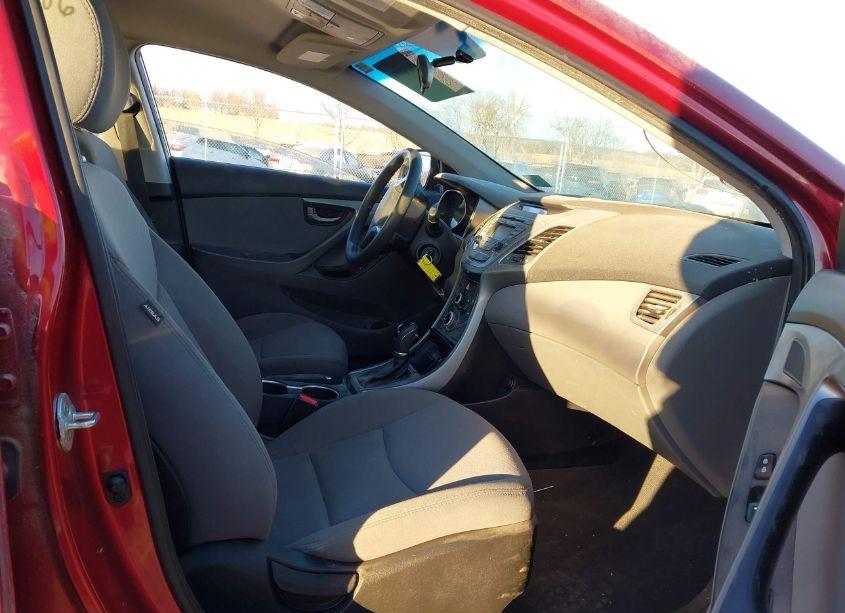 Photo 5 of 2016 Hyundai Elantra SE (VIN 5NPDH4AE5GH711959)