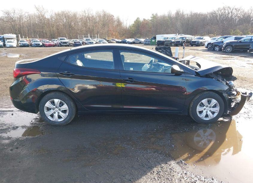 Photo 13 of 2016 Hyundai Elantra SE (VIN 5NPDH4AE5GH714599)