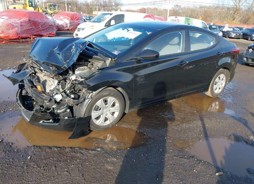 Photo 2 of 2016 Hyundai Elantra SE (VIN 5NPDH4AE5GH714599)