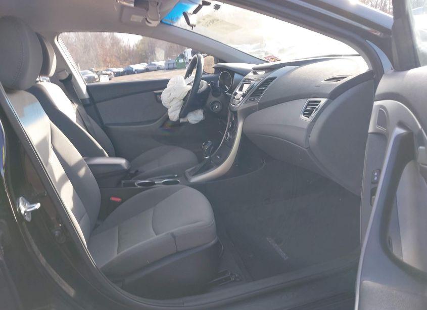 Photo 5 of 2016 Hyundai Elantra SE (VIN 5NPDH4AE5GH714599)