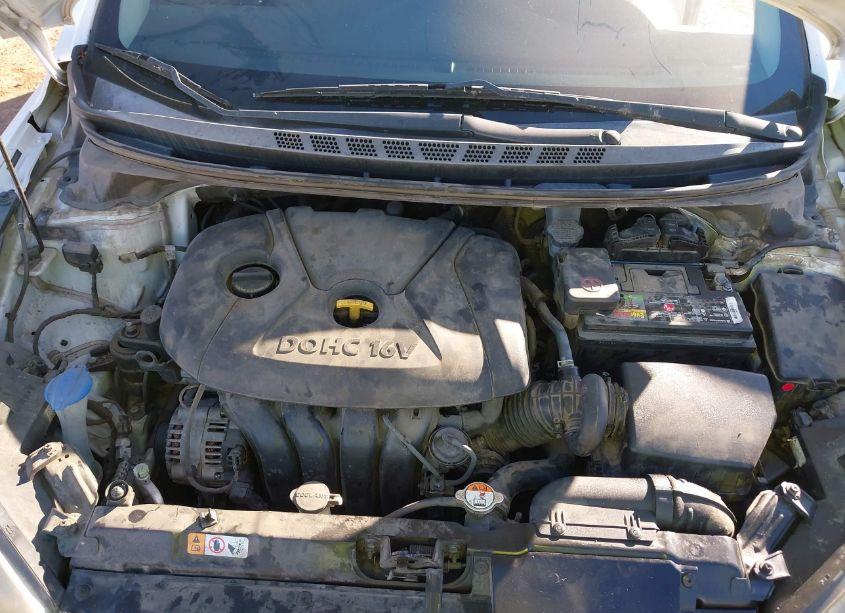 Photo 10 of 2016 Hyundai Elantra SE (VIN 5NPDH4AE5GH714747)