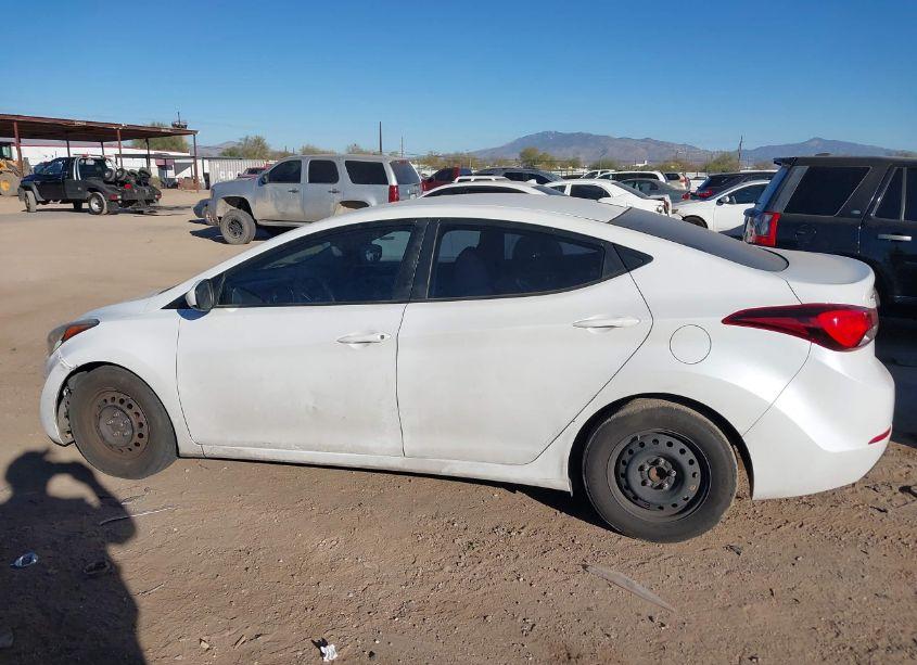 Photo 14 of 2016 Hyundai Elantra SE (VIN 5NPDH4AE5GH714747)