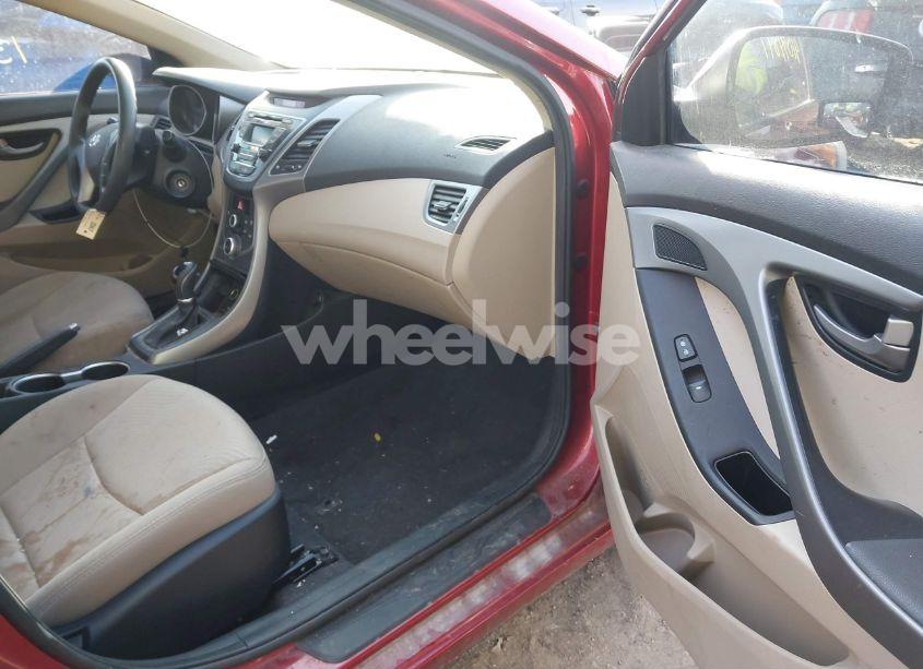 Photo 5 of 2016 Hyundai Elantra SE (VIN 5NPDH4AE5GH716806)