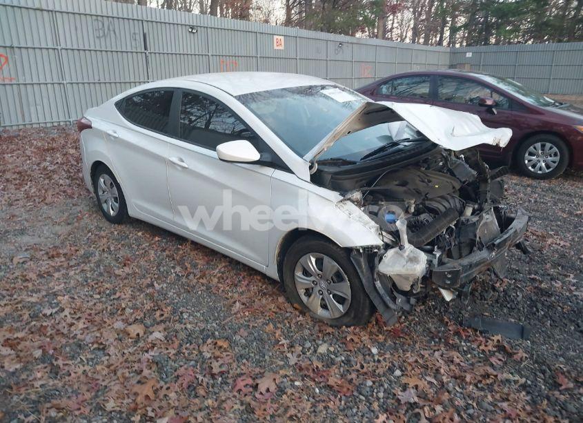 2016 Hyundai Elantra SE (VIN 5NPDH4AE5GH722301) main photo