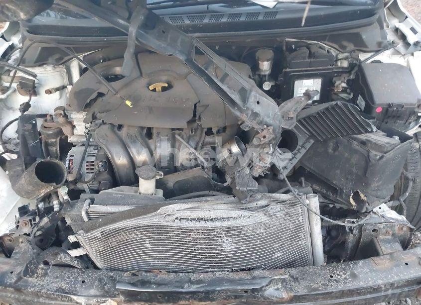 Photo 10 of 2016 Hyundai Elantra SE (VIN 5NPDH4AE5GH722301)