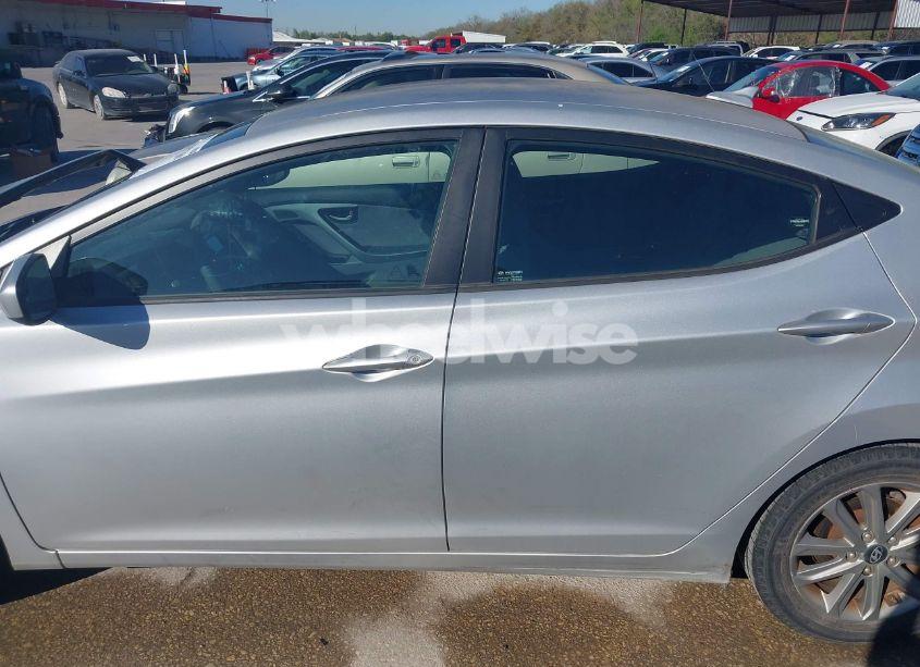Photo 15 of 2016 Hyundai Elantra SE (VIN 5NPDH4AE5GH722590)