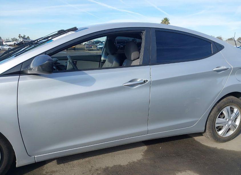 Photo 13 of 2016 Hyundai Elantra SE (VIN 5NPDH4AE5GH725781)