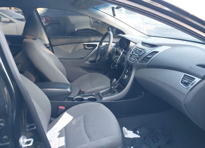 Photo 5 of 2016 Hyundai Elantra SE (VIN 5NPDH4AE5GH726025)