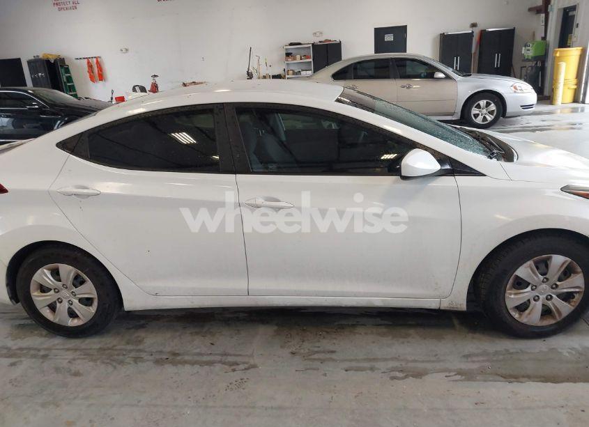 Photo 13 of 2016 Hyundai Elantra SE (VIN 5NPDH4AE5GH729037)
