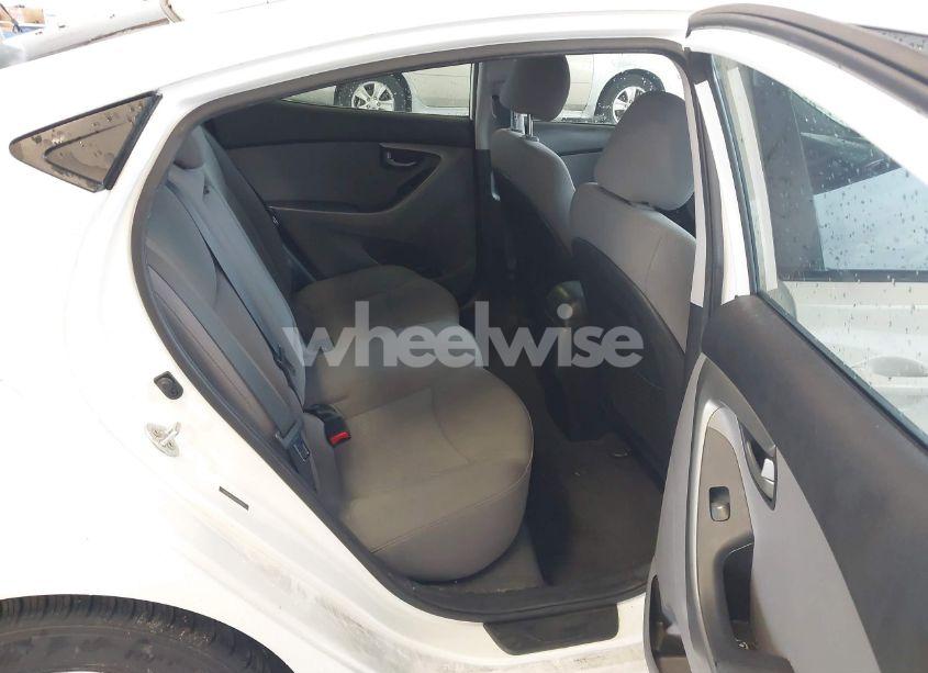 Photo 8 of 2016 Hyundai Elantra SE (VIN 5NPDH4AE5GH729037)