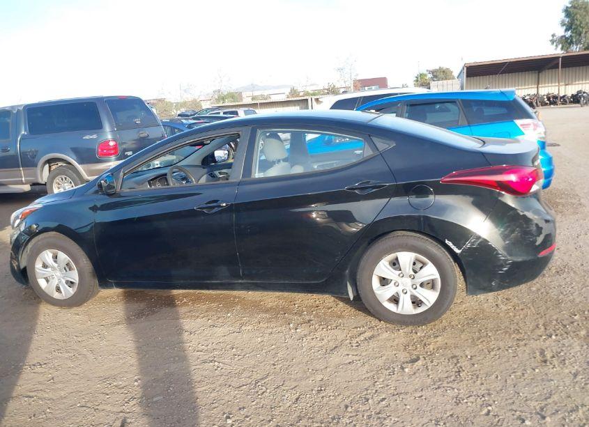 Photo 14 of 2016 Hyundai Elantra SE (VIN 5NPDH4AE5GH730317)