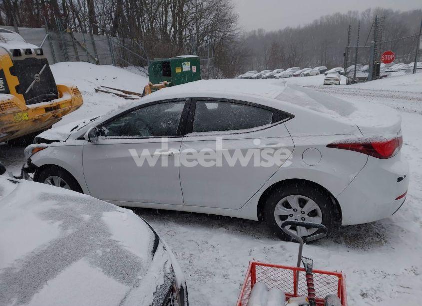 Photo 14 of 2016 Hyundai Elantra SE (VIN 5NPDH4AE5GH734027)