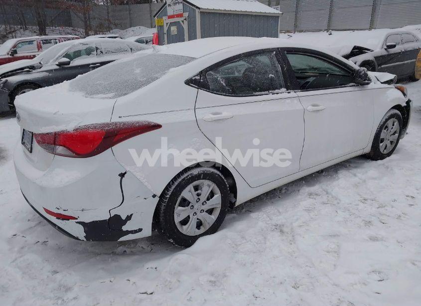 Photo 4 of 2016 Hyundai Elantra SE (VIN 5NPDH4AE5GH734027)