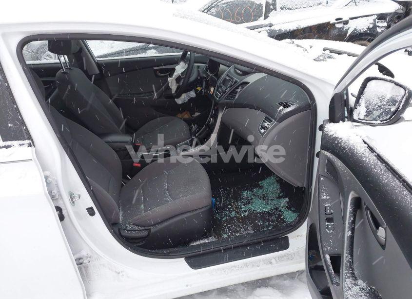 Photo 5 of 2016 Hyundai Elantra SE (VIN 5NPDH4AE5GH734027)