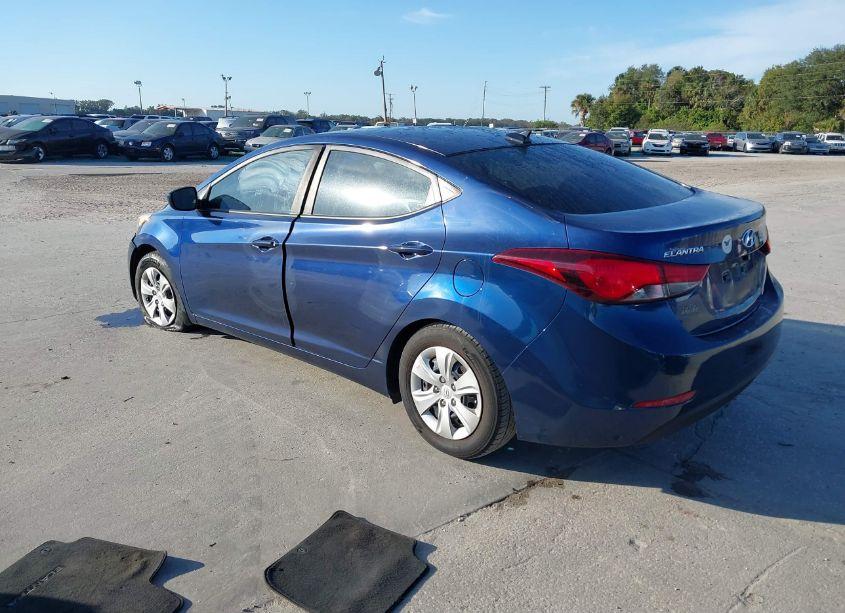 Photo 3 of 2016 Hyundai Elantra SE (VIN 5NPDH4AE5GH747960)