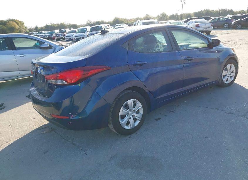 Photo 4 of 2016 Hyundai Elantra SE (VIN 5NPDH4AE5GH747960)