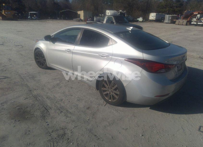 Photo 3 of 2016 Hyundai Elantra SE (VIN 5NPDH4AE5GH748378)