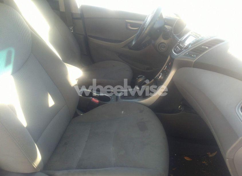 Photo 5 of 2016 Hyundai Elantra SE (VIN 5NPDH4AE5GH748378)