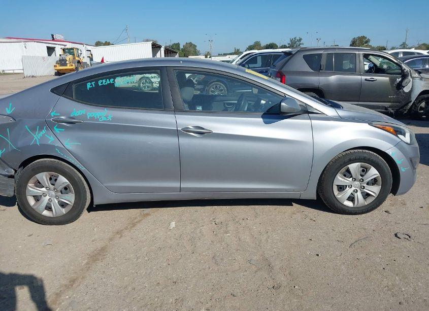 Photo 13 of 2016 Hyundai Elantra SE (VIN 5NPDH4AE5GH751362)
