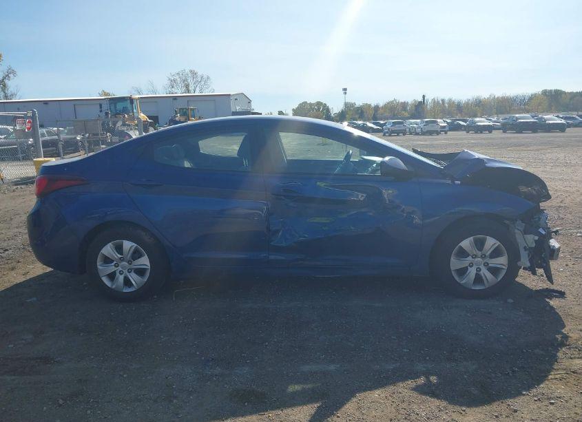 Photo 13 of 2016 Hyundai Elantra SE (VIN 5NPDH4AE5GH761115)