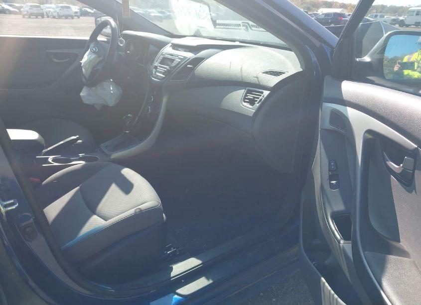 Photo 5 of 2016 Hyundai Elantra SE (VIN 5NPDH4AE5GH761115)