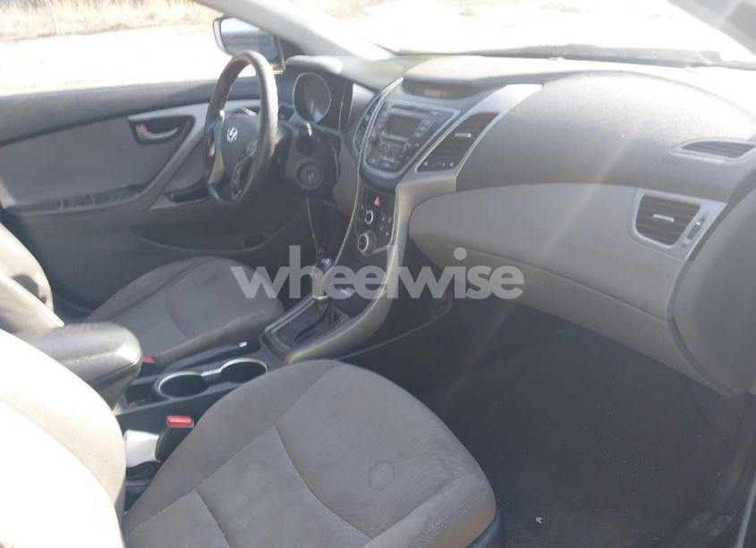 Photo 5 of 2016 Hyundai Elantra SE (VIN 5NPDH4AE5GH770266)