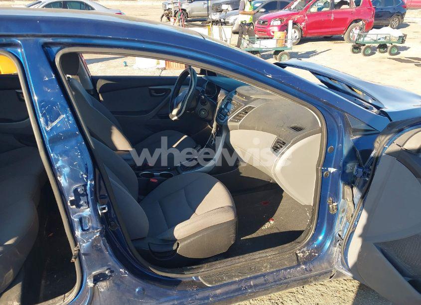 Photo 5 of 2016 Hyundai Elantra SE (VIN 5NPDH4AE5GH773359)