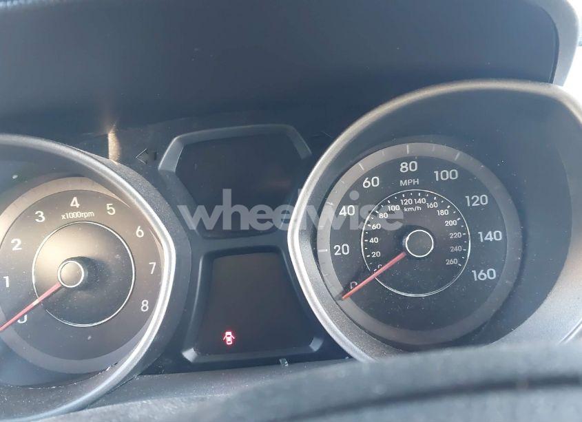 Photo 7 of 2016 Hyundai Elantra SE (VIN 5NPDH4AE5GH773359)