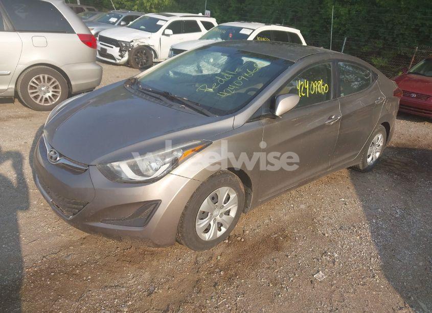 Photo 2 of 2016 Hyundai Elantra SE (VIN 5NPDH4AE5GH793062)