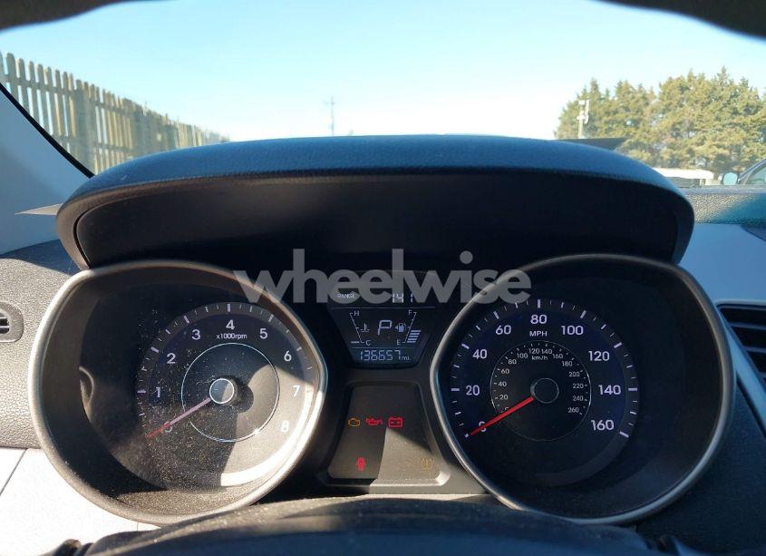 Photo 7 of 2016 Hyundai Elantra SE (VIN 5NPDH4AE5GH793885)