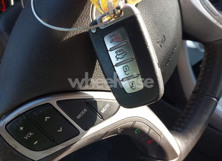 Photo 11 of 2011 Hyundai Elantra LIMITED (VIN 5NPDH4AE6BH001011)