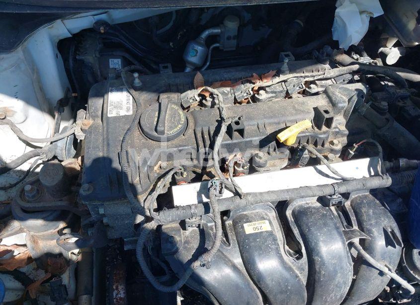 Photo 10 of 2012 Hyundai Elantra GLS (VIN 5NPDH4AE6CH063798)