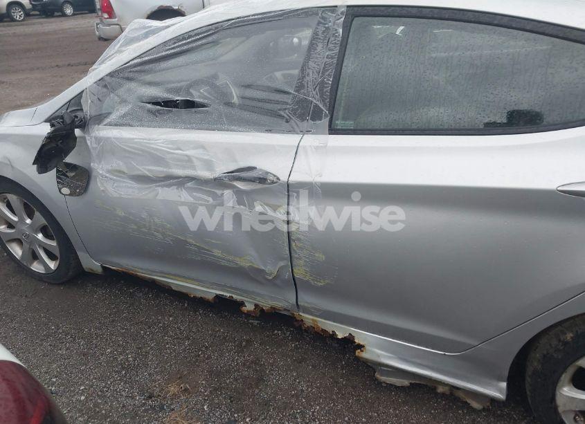 Photo 6 of 2012 Hyundai Elantra LIMITED (VIN 5NPDH4AE6CH091357)