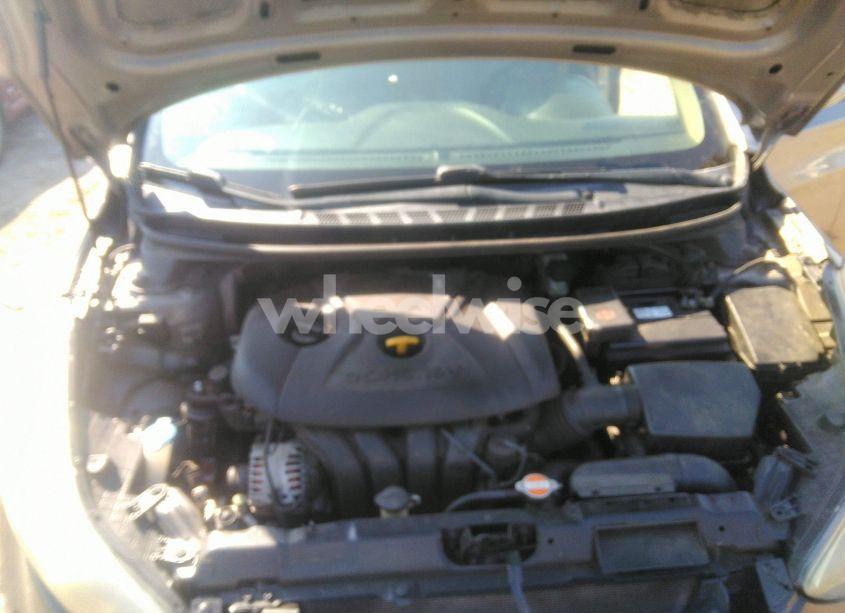 Photo 10 of 2012 Hyundai Elantra LIMITED (VIN 5NPDH4AE6CH108917)