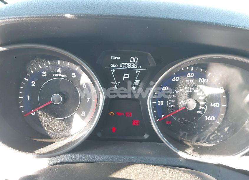 Photo 7 of 2012 Hyundai Elantra LIMITED (VIN 5NPDH4AE6CH123739)