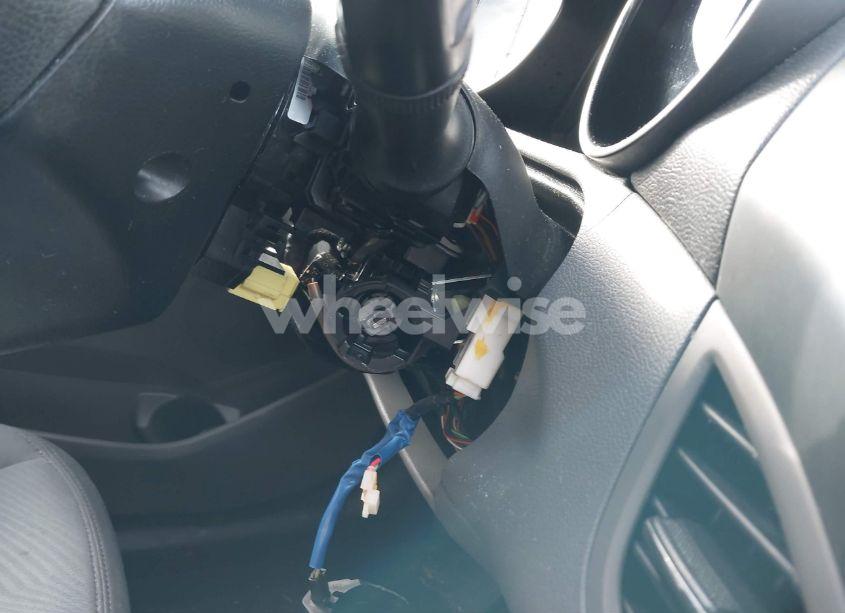 Photo 11 of 2012 Hyundai Elantra GLS (VIN 5NPDH4AE6CH145255)