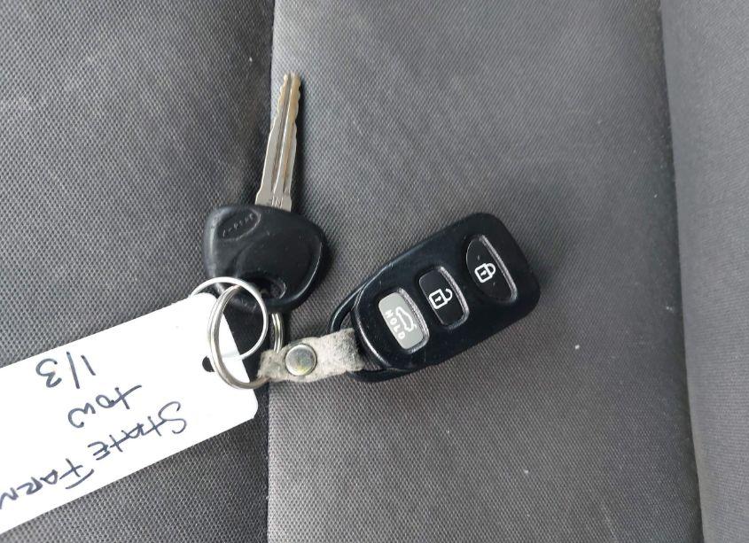 Photo 11 of 2013 Hyundai Elantra GLS (VIN 5NPDH4AE6DH188883)