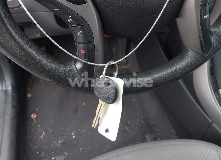 Photo 11 of 2013 Hyundai Elantra GLS (VIN 5NPDH4AE6DH190956)