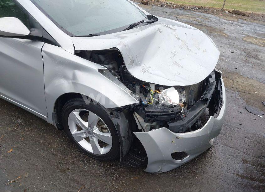 Photo 18 of 2013 Hyundai Elantra GLS (VIN 5NPDH4AE6DH190956)