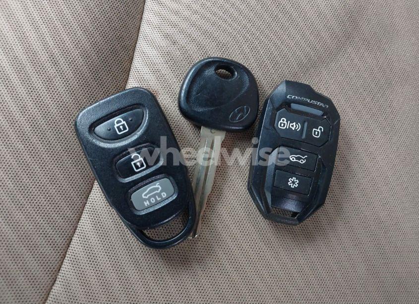 Photo 11 of 2013 Hyundai Elantra GLS (VIN 5NPDH4AE6DH198815)