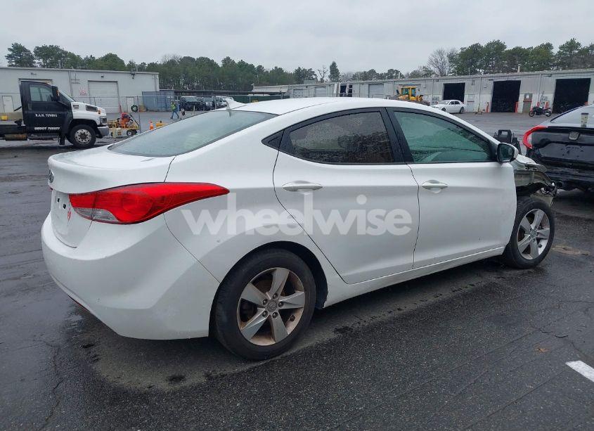 Photo 4 of 2013 Hyundai Elantra GLS (VIN 5NPDH4AE6DH198815)