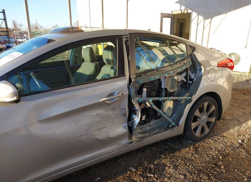 Photo 6 of 2013 Hyundai Elantra LIMITED (VIN 5NPDH4AE6DH199740)